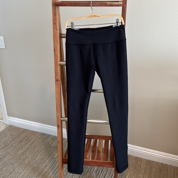 lululemon athletica Black Leggings

BLACK FRIDAY SALE!!! 1/2 OFF - Picture 2 of 7
